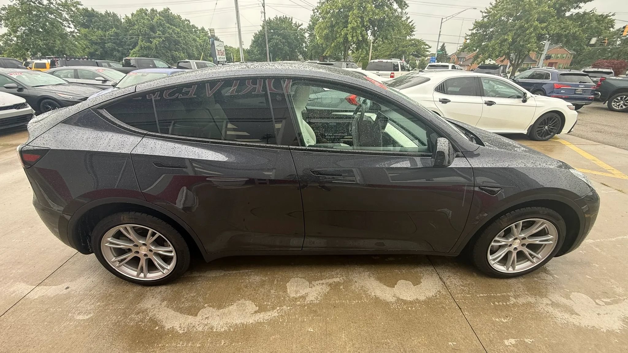 Used 2024 Tesla Model Y Long Range AWD/4WD image 7