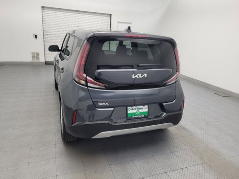 Used 2025 Kia Soul LX FWD image 6
