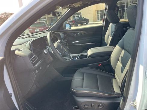 New 2026 Chevrolet Traverse High Country w/ LPO, Floor Liner Package image 19