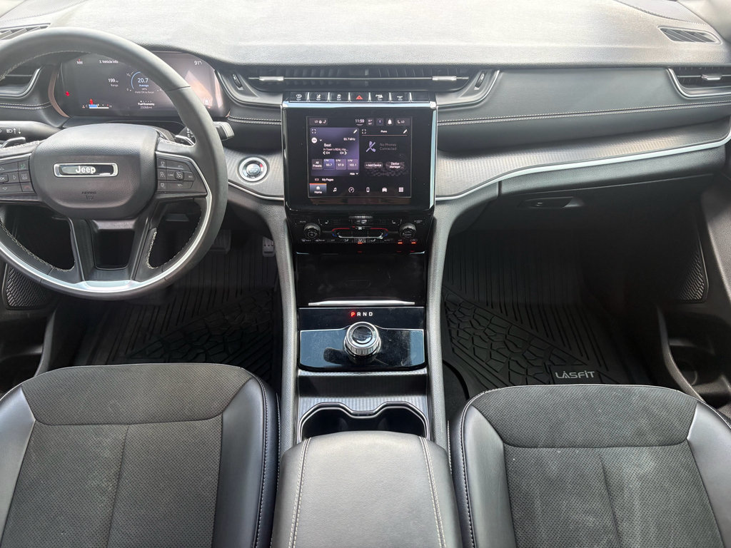 Used 2025 Jeep Grand Cherokee Altitude RWD image 2
