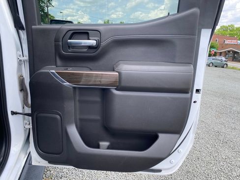 Used 2022 Chevrolet Silverado 1500 LT Trail Boss w/ LT Trail Boss Premium Package AWD/4WD image 19