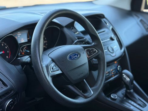 Used 2016 Ford Focus S FWD image 5