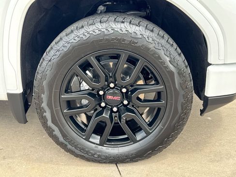 Used 2025 GMC Sierra 1500 Elevation w/ X31 Off-Road Package AWD/4WD image 10