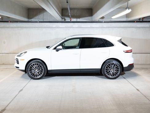 Certified 2023 Porsche Cayenne AWD/4WD image 2
