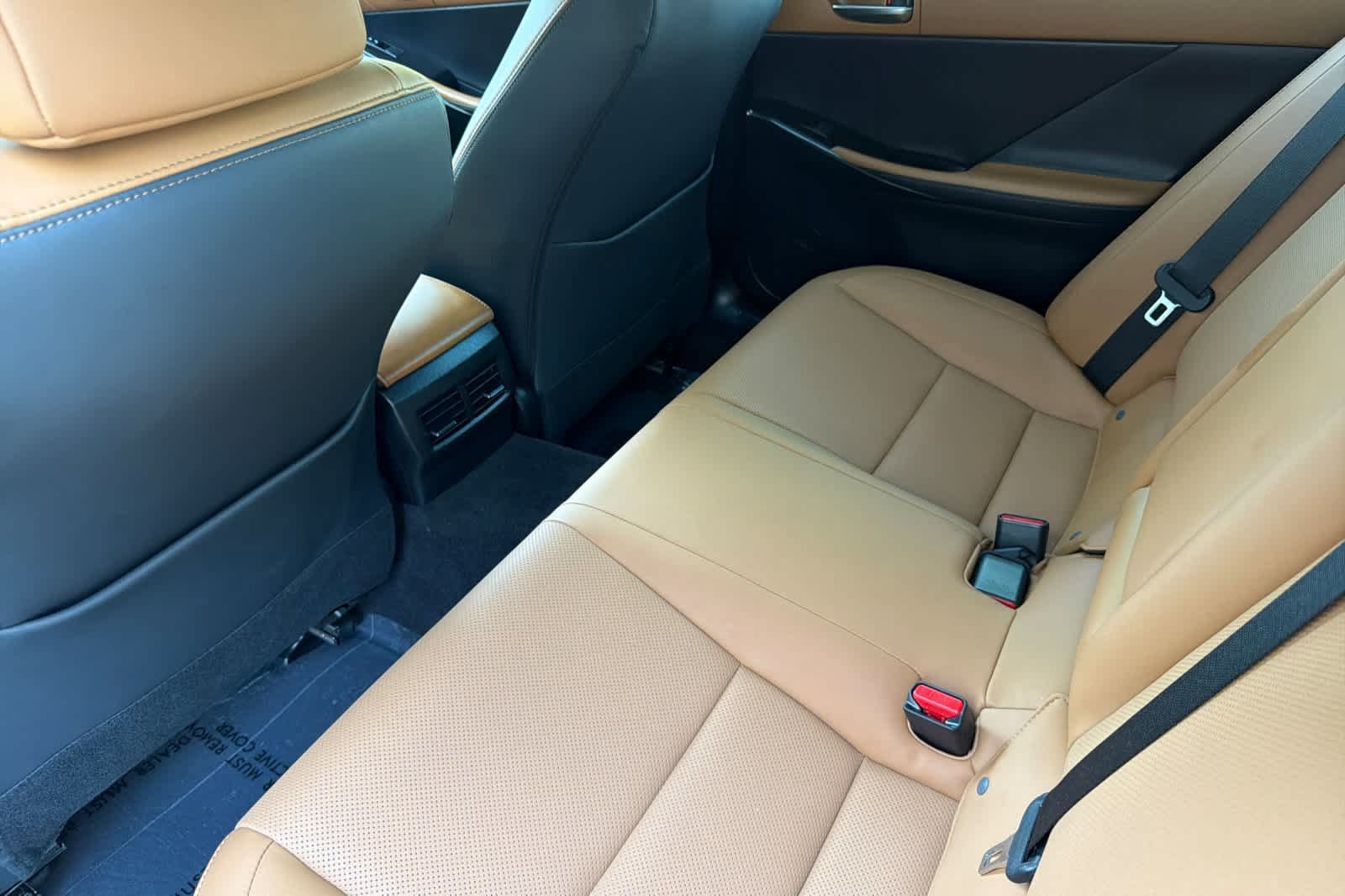 Used 2023 Lexus IS 300 AWD w/ Premium Package image 4