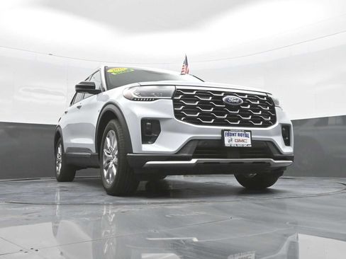 Used 2025 Ford Explorer Platinum RWD image 41