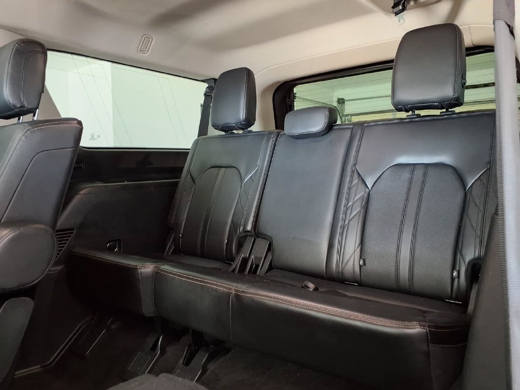 Used 2021 Ford Expedition Max Platinum AWD/4WD image 15