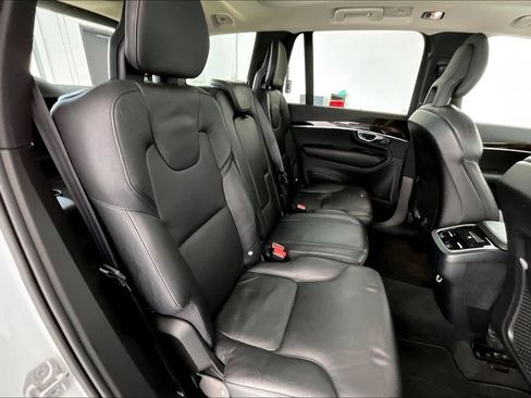 Used 2018 Volvo XC90 T6 Momentum w/ Momentum Plus Package image 36