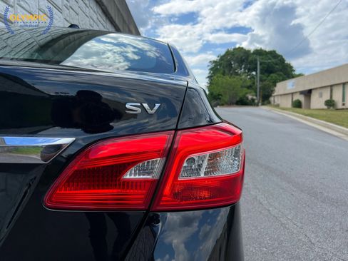 Used 2018 Nissan Sentra SV FWD image 16
