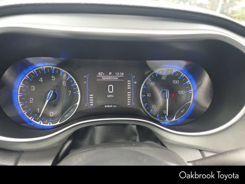 Used 2019 Chrysler Pacifica Touring Plus w/ S Appearance Package FWD image 13