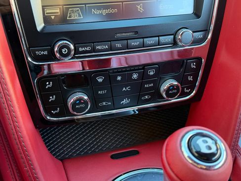 Used 2013 Bentley Continental GT image 22