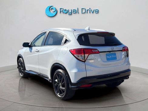 Used 2021 Honda HR-V Sport image 3
