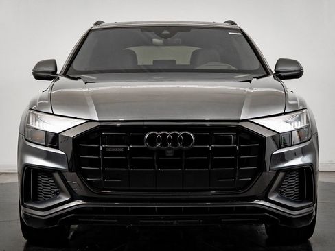 Used 2021 Audi Q8 Prestige image 2