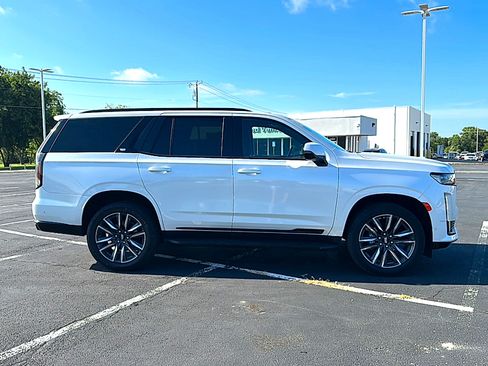 Used 2021 Cadillac Escalade Sport RWD image 9