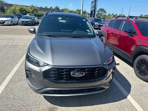 Used 2023 Ford Escape ST-Line Select w/ Tech Pack #2 AWD/4WD image 10