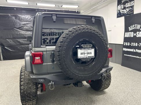 Used 2019 Jeep Wrangler Unlimited Rubicon AWD/4WD image 5