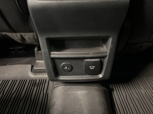 Certified 2023 Ford Edge ST-Line image 31