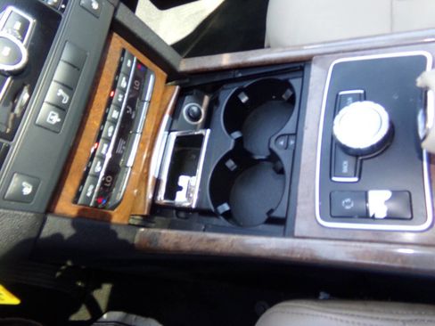 Used 2013 Mercedes-Benz E 350 BlueTEC Sedan image 47