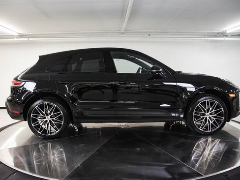 Certified 2026 Porsche Macan image 8