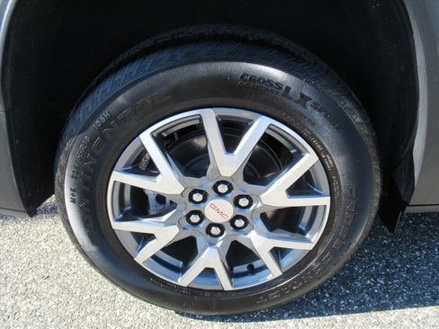 Used 2023 GMC Acadia SLT w/ Technology Package image 8