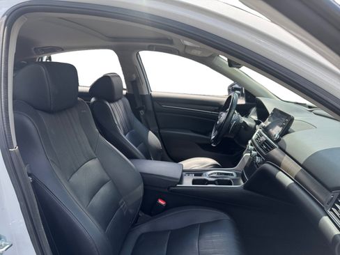 Used 2022 Honda Accord Touring image 15