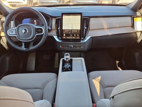 New 2026 Volvo XC90 T8 Plus image 13