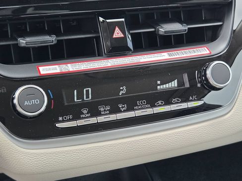 Used 2026 Toyota Corolla LE FWD image 19