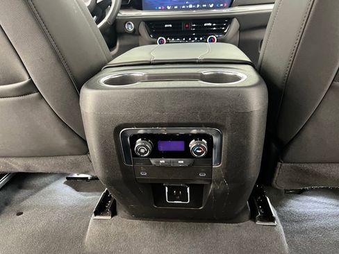 Used 2025 Chevrolet Tahoe Z71 AWD/4WD image 21