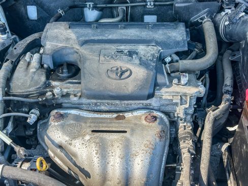 Used 2017 Toyota RAV4 LE image 27