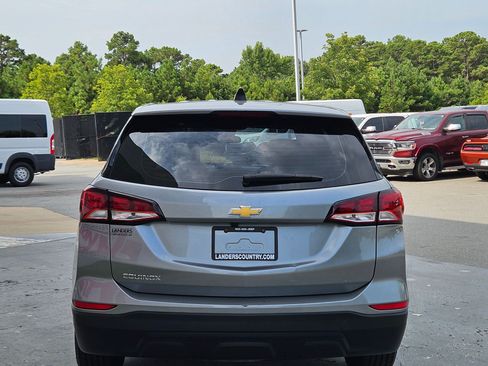 Used 2023 Chevrolet Equinox LS FWD image 6