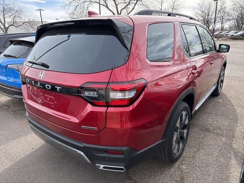New 2026 Honda Pilot Touring image 2