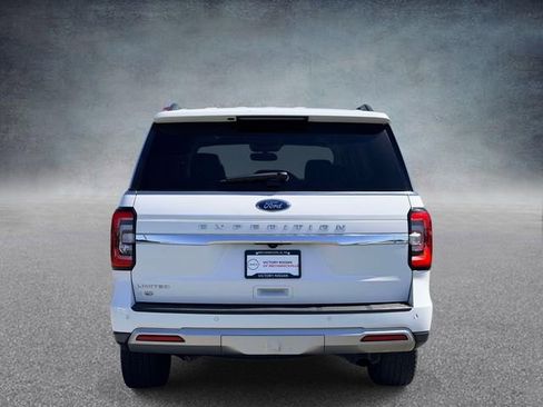 Used 2024 Ford Expedition Limited RWD image 3