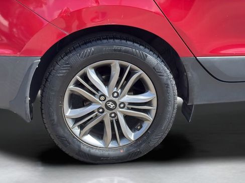 Used 2015 Hyundai Tucson SE image 16