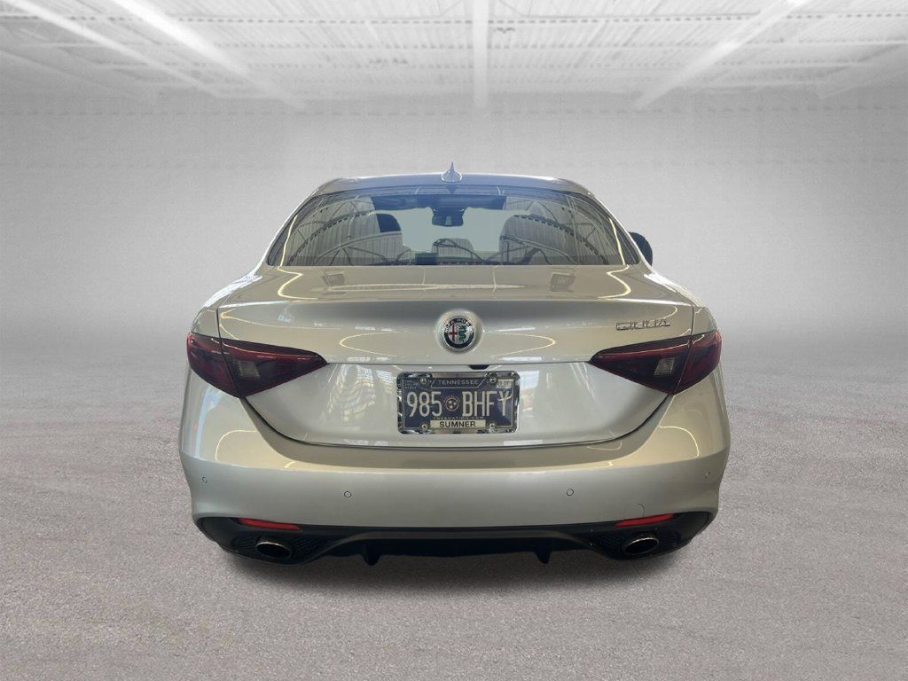 Used 2017 Alfa Romeo Giulia Ti w/ TI 19" Sport Package RWD image 8