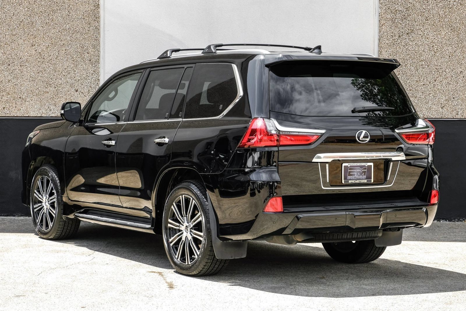 Used 2021 Lexus LX 570 4WD w/ Luxury Package image 10