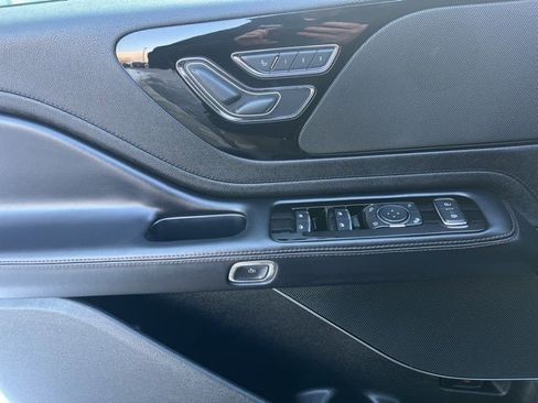 Used 2023 Lincoln Aviator Standard w/ Premium Package image 43