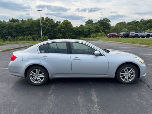 Used 2012 INFINITI G37 x Sedan w/ Premium Pkg AWD/4WD image 2