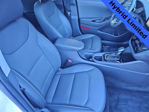 Used 2020 Hyundai Ioniq Limited image 18