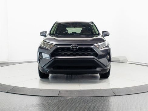 Used 2019 Toyota RAV4 XLE AWD/4WD image 2