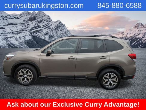 Used 2020 Subaru Forester Premium image 8