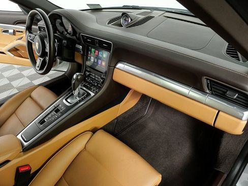 Certified 2018 Porsche 911 Carrera 4S image 23