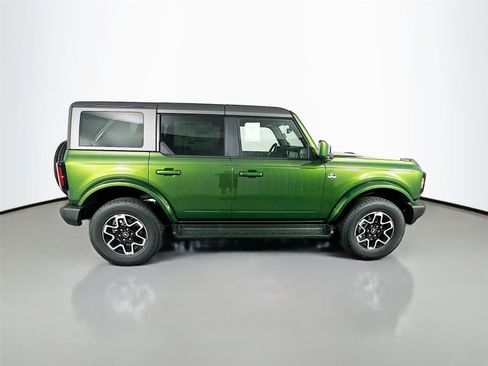 New 2025 Ford Bronco Outer Banks image 8