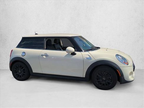 Used 2016 MINI Cooper S image 4