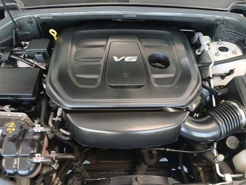 Used 2017 Jeep Grand Cherokee Limited AWD/4WD image 24