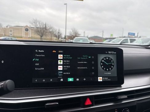 Used 2025 Kia Sorento LX image 19