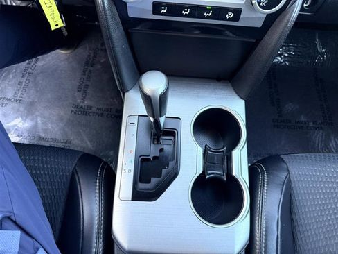 Used 2012 Toyota Camry SE FWD image 32