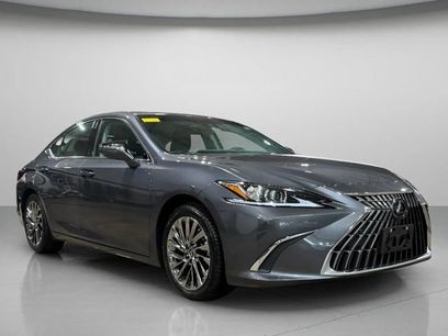 Used 2025 Lexus ES 300h w/ Accessory Package (Z2)