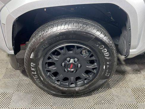 Certified 2025 Toyota Tacoma SR5 image 28