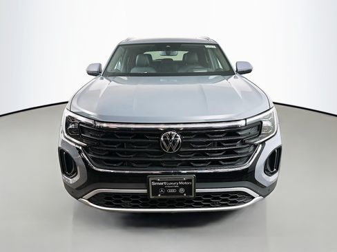 Used 2026 Volkswagen Atlas Cross Sport SEL AWD/4WD image 2