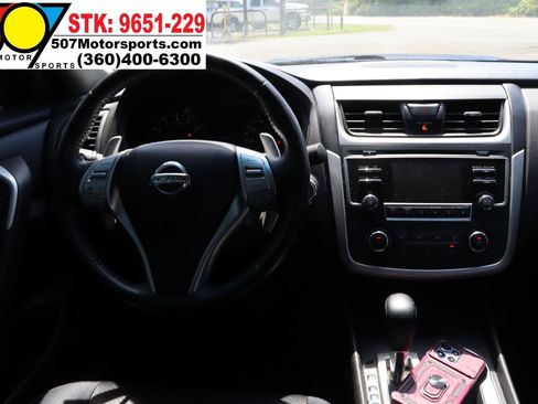 Used 2016 Nissan Altima 2.5 SR w/ Interior Lighting Package FWD image 16